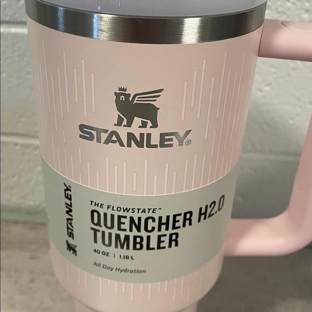 💦 NEW Stanley Quencher Tumbler 🩷 40 OZ - Soft Rain Bloom 🆕 in box - Picture 4 of 6